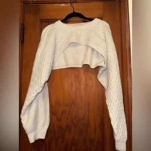 H& M EXTRA-SHORT SWEATER